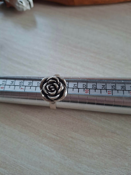 Inel argint model trandafir