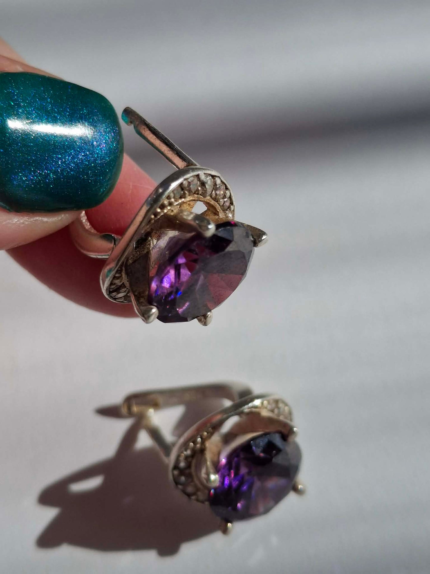 Cercei argint grei cu piatră zirconiu mov