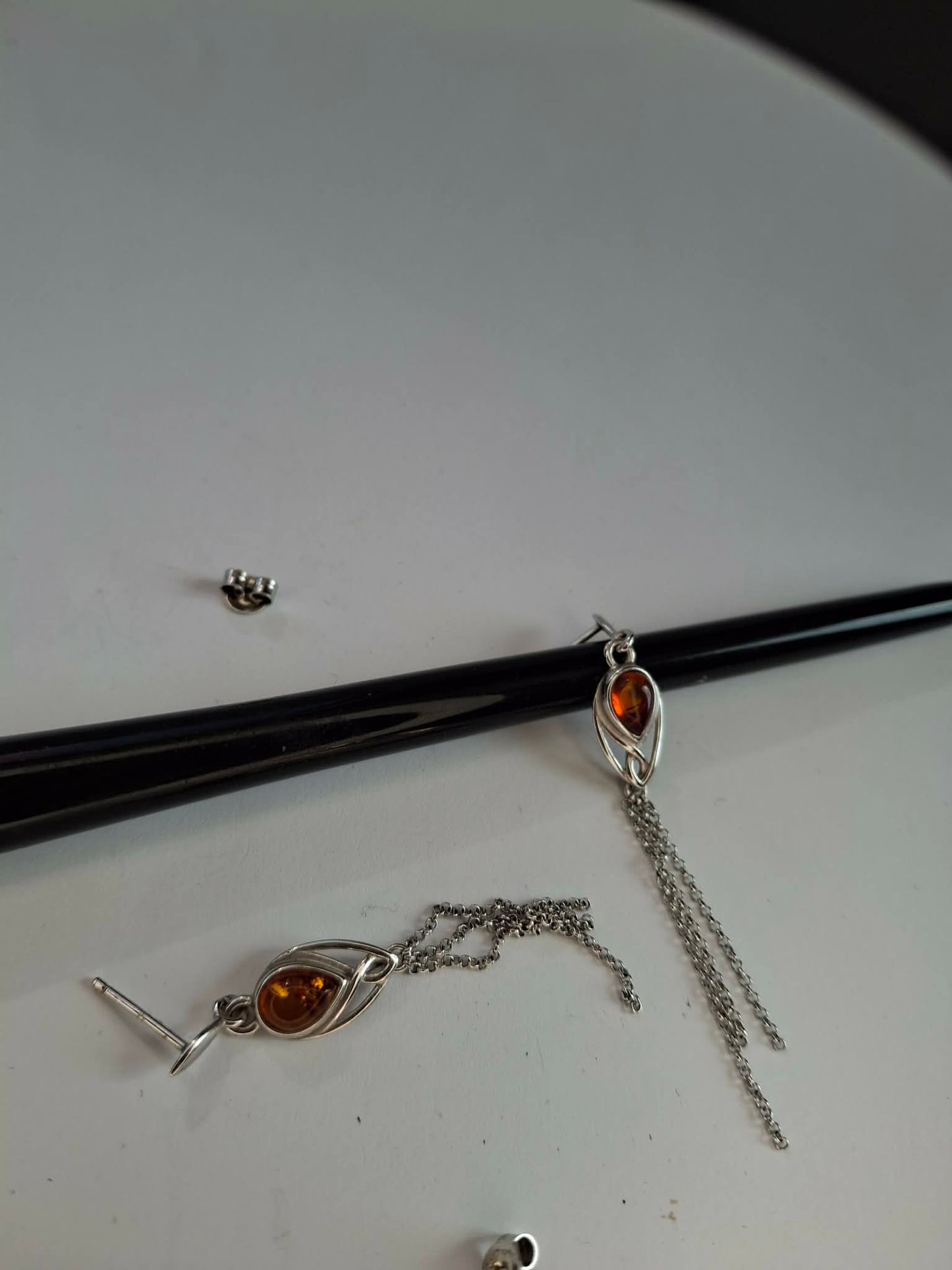 Cercei de argint cu chihlimbar